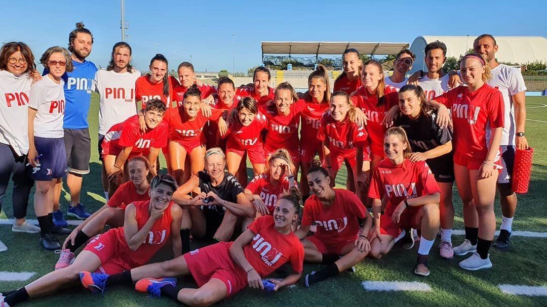 Bari Femminile Chi Sono Le Giocatrici Della Pink Bari Calcio Donne Sul Web
