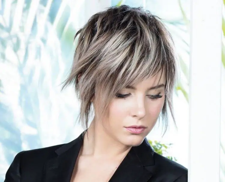 taglio corto scalato compagnia della bellezza 2020