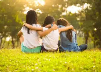 35 frasi belle da dedicare agli amici per dirgli che gli vogliamo bene