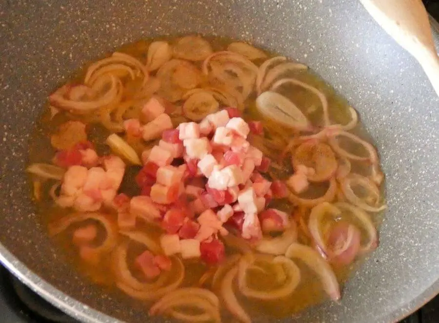 pasta carciofi guanciale foto
