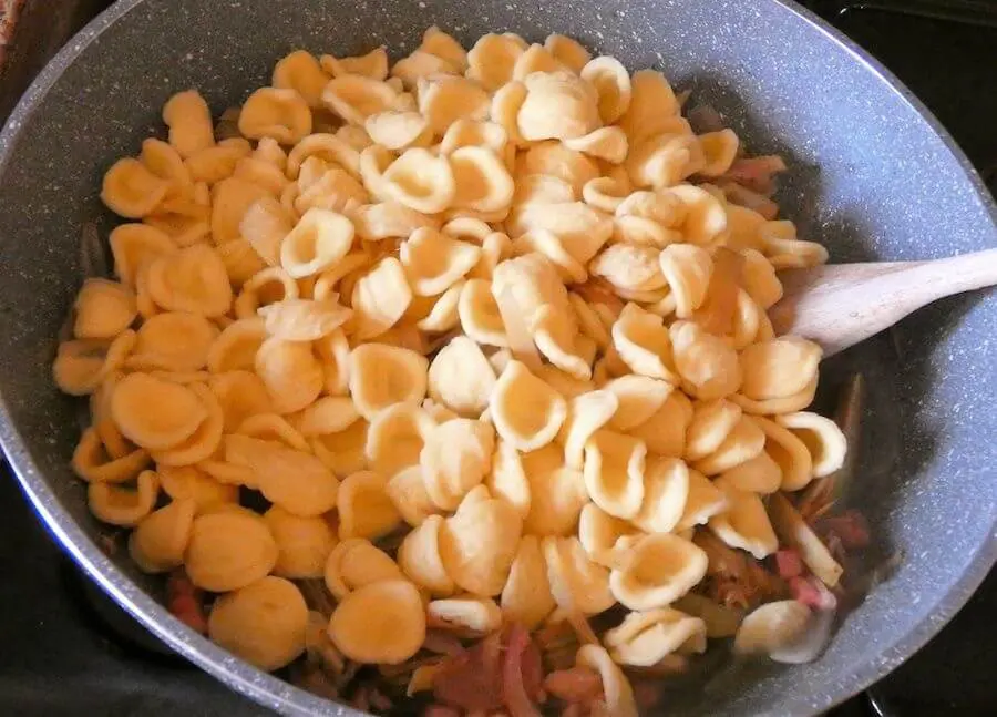 pasta carciofi pancetta preparazione