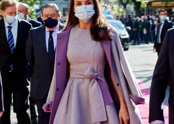 abito cappotto letizia ortiz novembre 2020