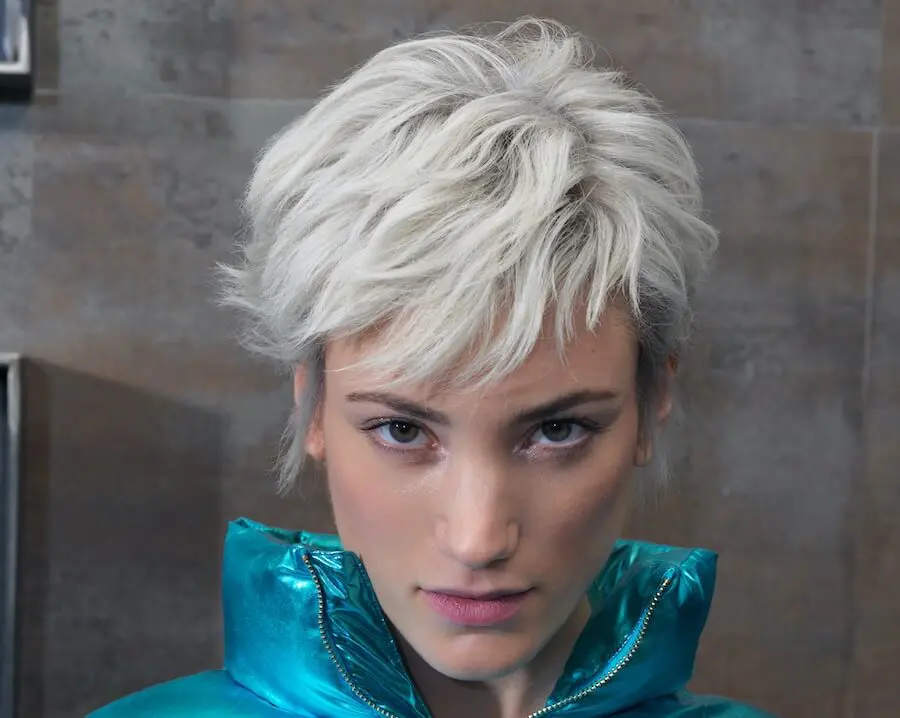 tagli capelli biondo platino 2021