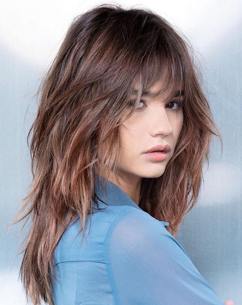 Capelli con frangia 2021, lunga, scalata e laterale. Foto Idee Donne