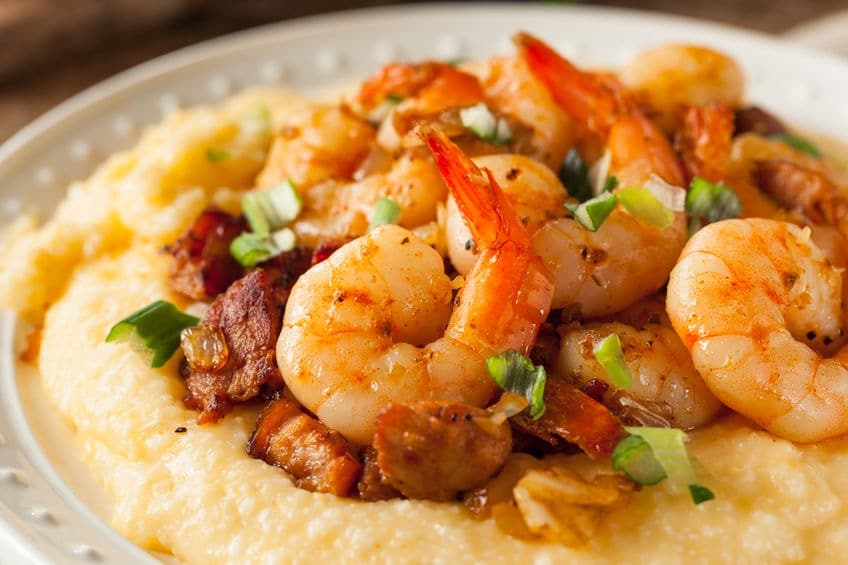 Polenta con gamberi e carne di maiale in umido. - Donne ...
