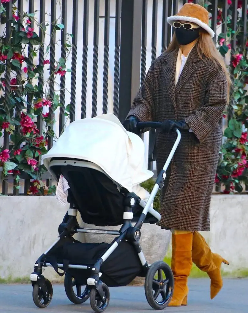gigi haid outfit juanary 2021