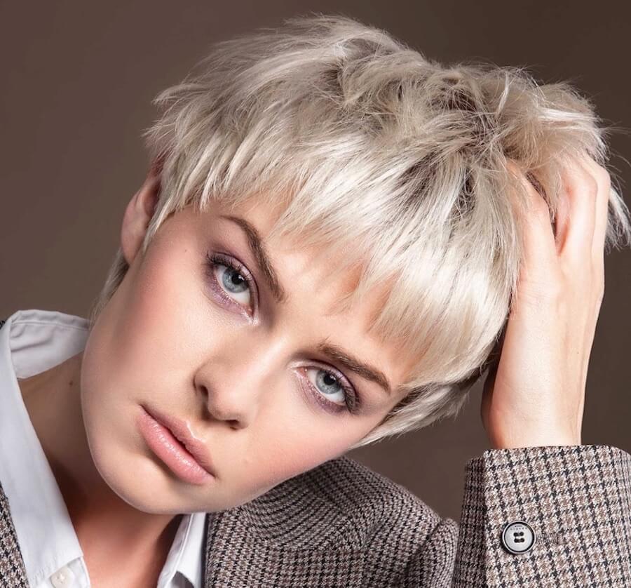 Tagli capelli corti biondi 2021. Idee e tendenze in 15 foto Donne Sul Web