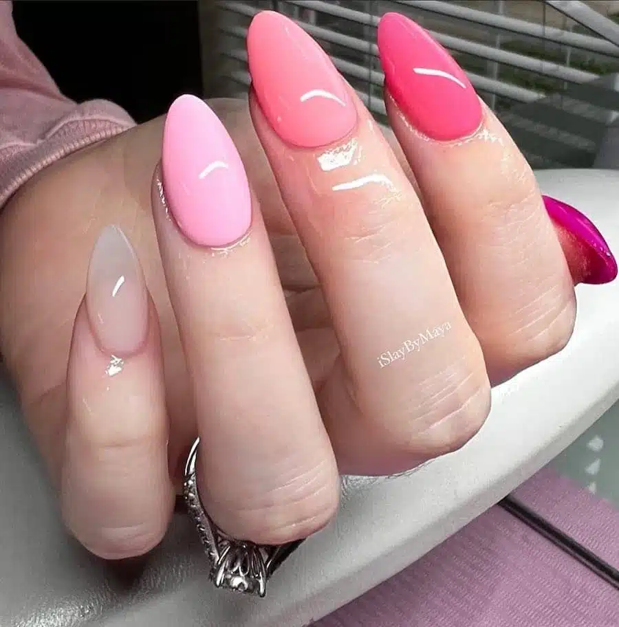unghie gel rosa estive 2023