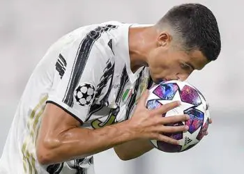 Ronaldo non segna da 3 settimane con la Juve, Messi ha fatto di peggio