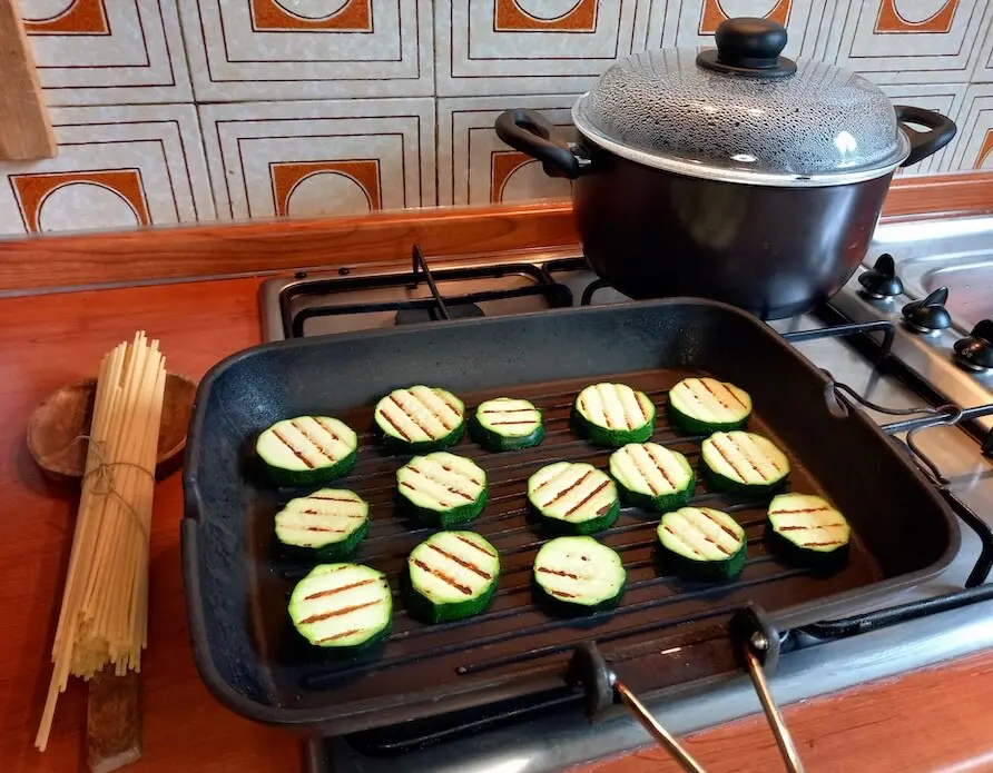 zucchine arrosto sulla piastra