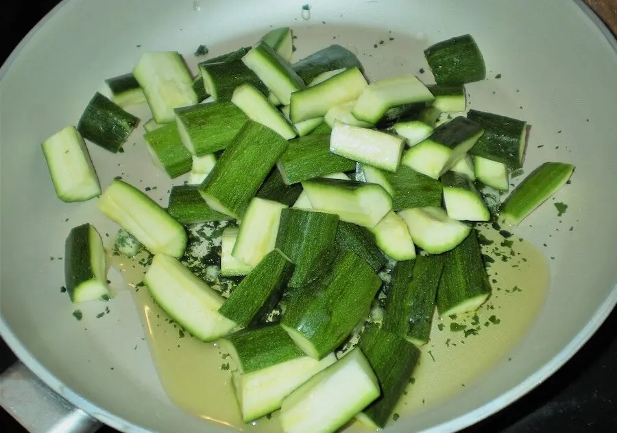zucchine al vino preparazione