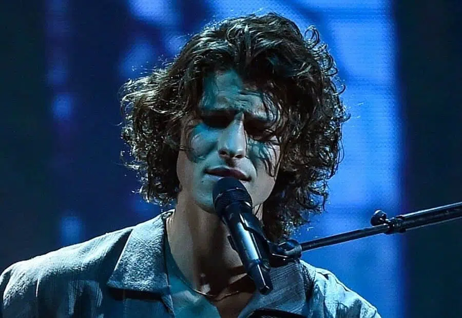 taglio capelli lunghi uomo 2021