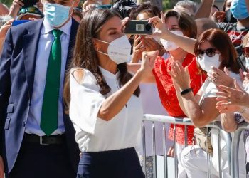 Letizia Ortiz, i 49 anni della reale più elegante in Europa