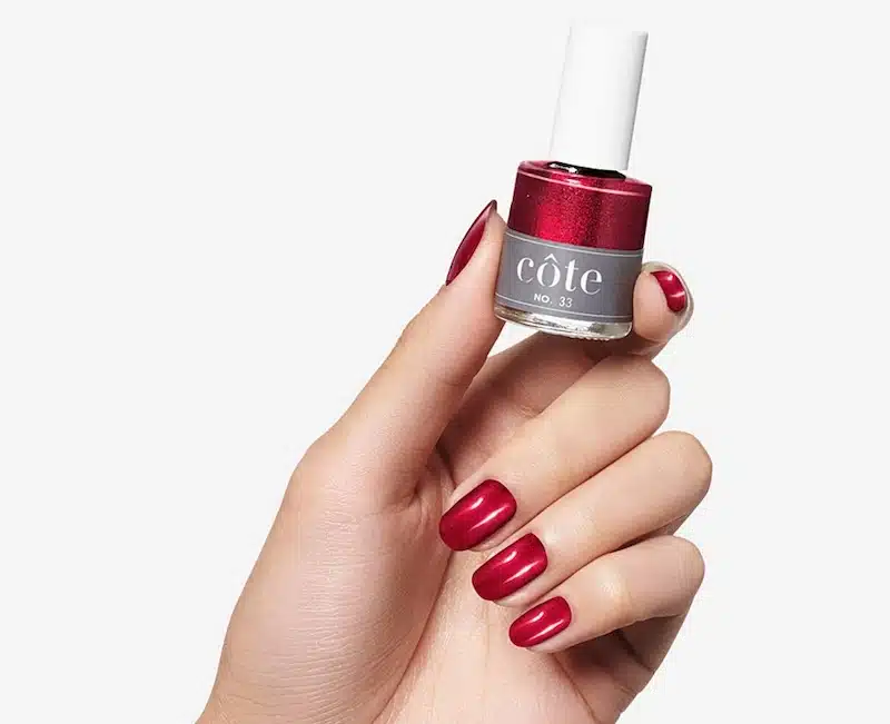 smalto rosso metallizzato vegan