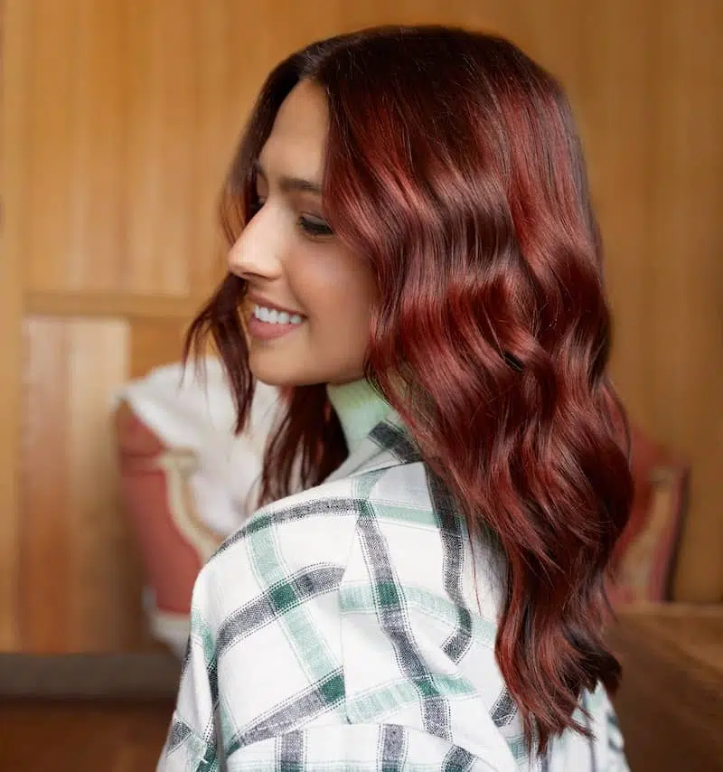 colore capelli 2022 rosso mogano