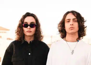 Sangiovanni e Madame, Perso nel buio. Testo e significato di una delle canzoni del momento
