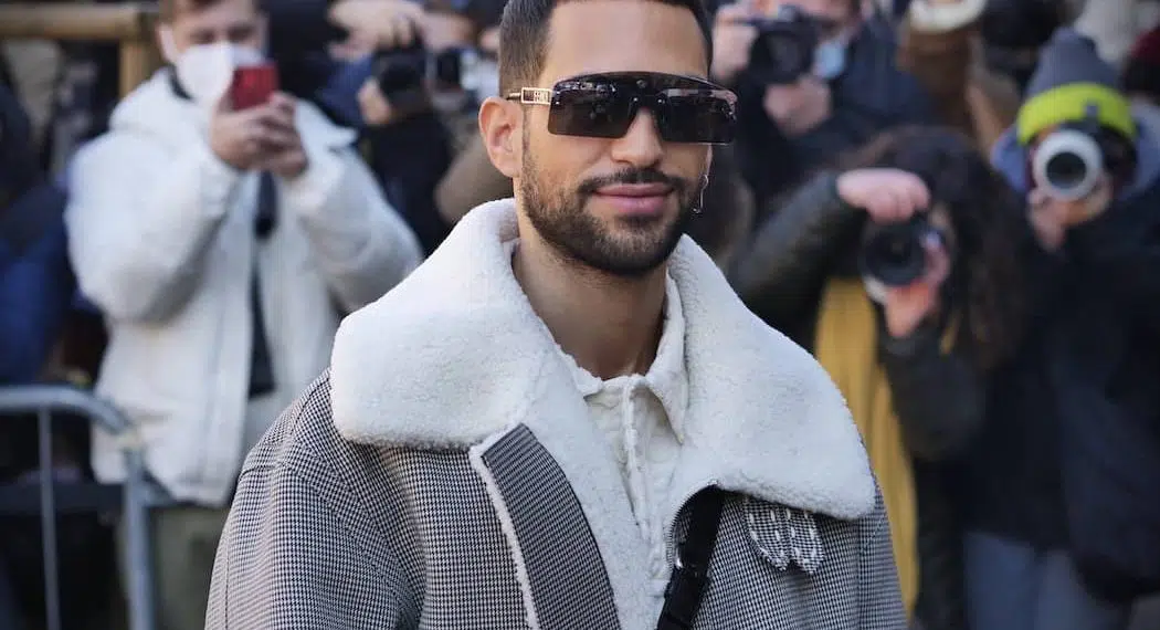 Milano moda uomo assembramenti Fendi