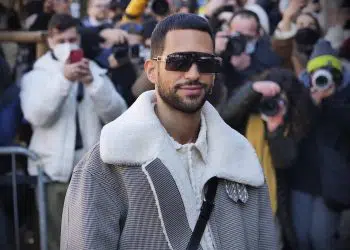 Milano moda uomo assembramenti Fendi