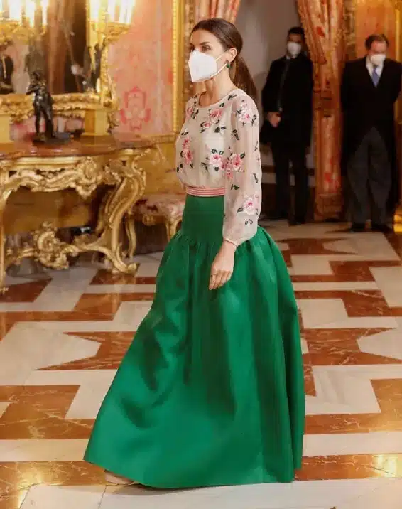 letizia ortiz outfit valentino vintage