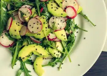 insalata di ravanelli e avocado