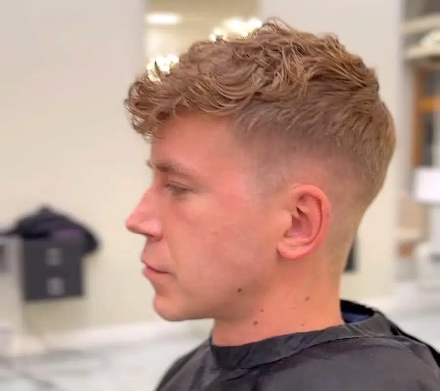 taglio capelli uomo 2024 rasato 
