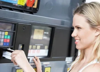 Si può comprare la benzina con il reddito di cittadinanza