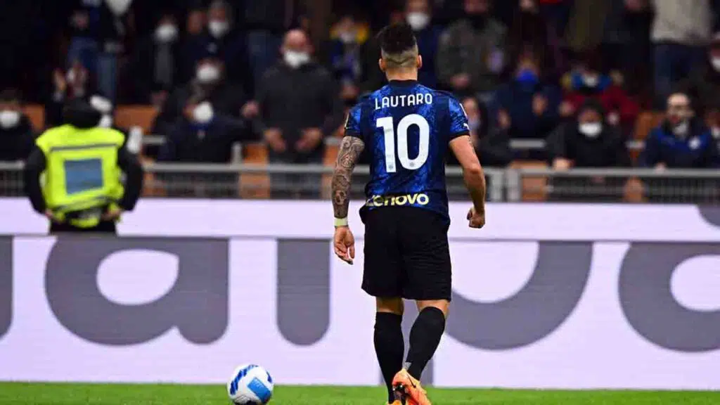 inter milan coppa italia 2021 2022 lautaro martinez