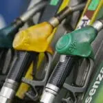 Prezzo benzina previsioni quanto costerà in estate e in inverno
