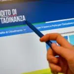 Reddito di cittadinanza luglio 2022 più 200 euro quando lo pagano