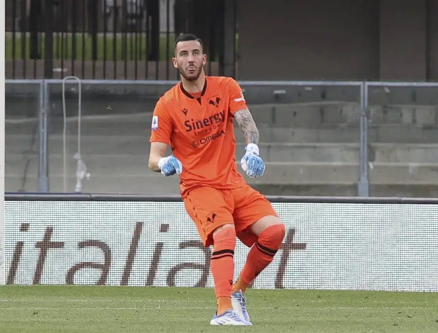 hellas verona lorenzo montipo