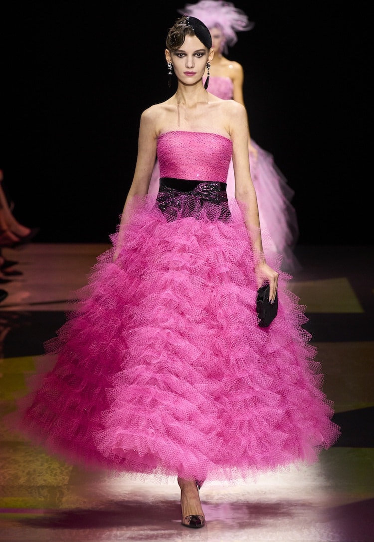 colori moda inverno 2022-2023-abiti eleganti rosa