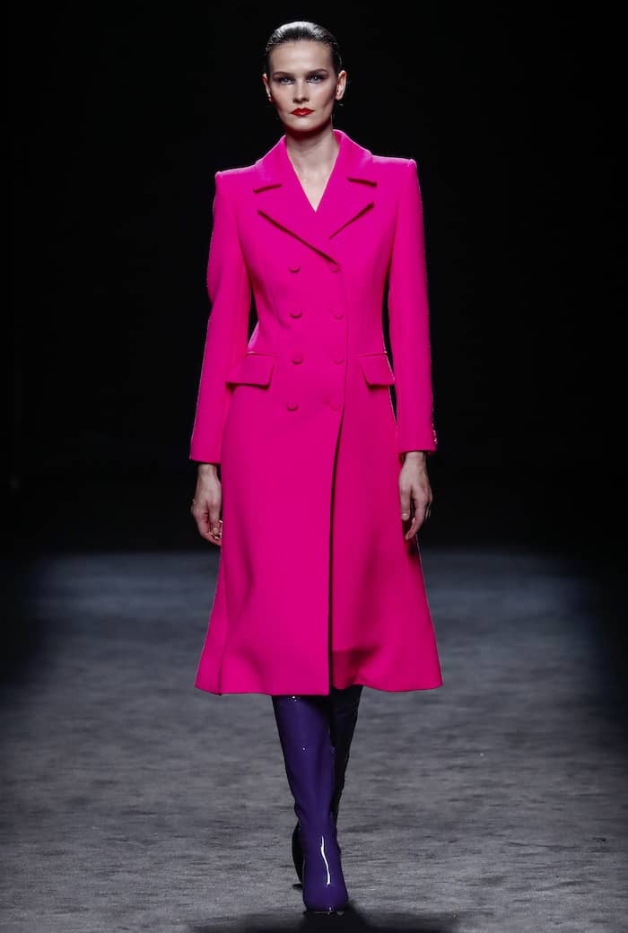 colori moda inverno 2022 -2023 cappotto rosa