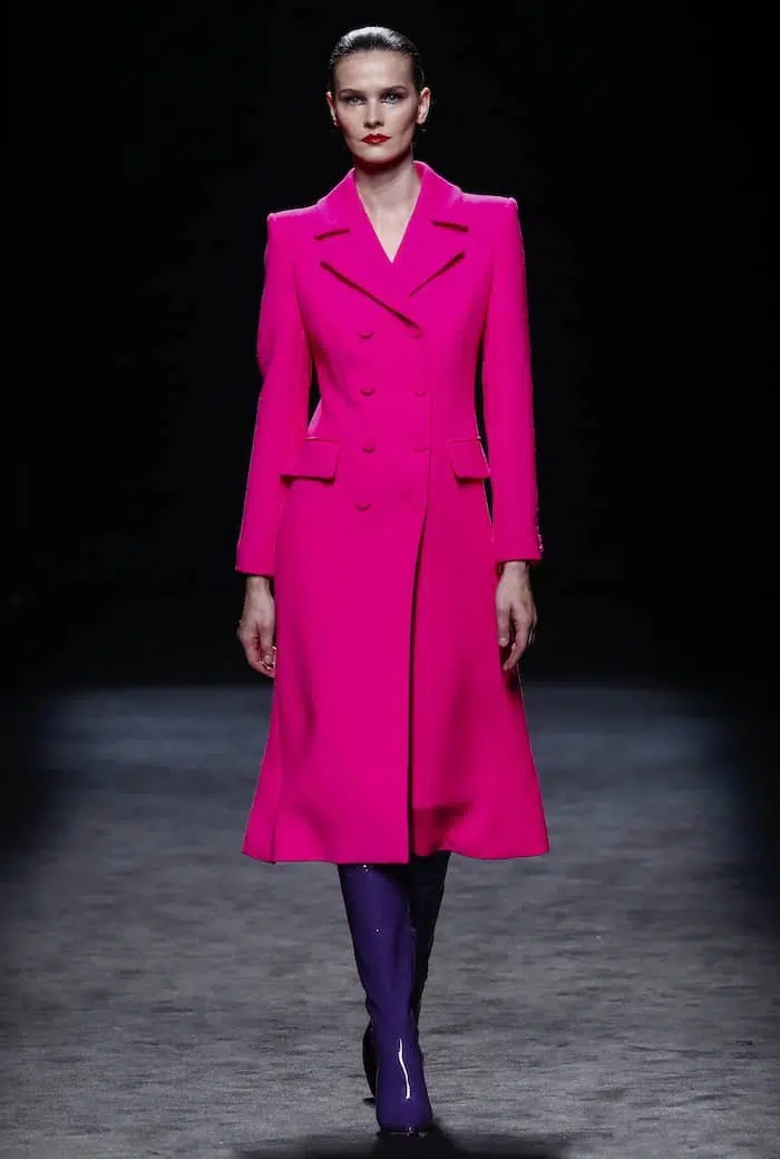 colori moda inverno 2022 -2023 cappotto rosa