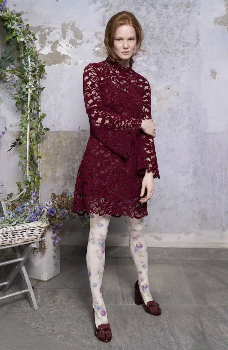 vestito in pizzo bordeaux luisa beccaria inverno 2022