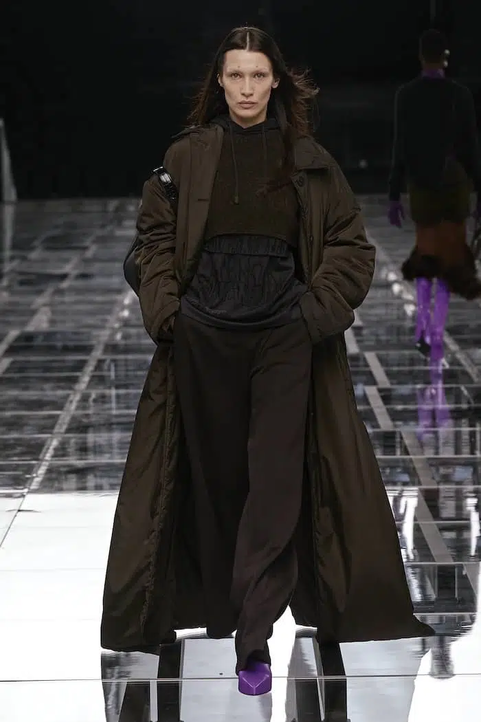 colori moda inverno 2022-23-marrone scuro