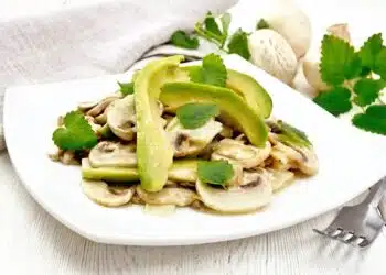 insalata avocado funghi champignon
