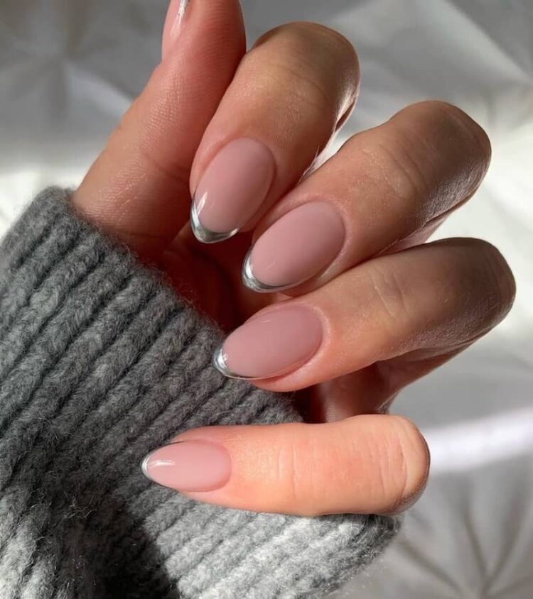 Unghie autunnali 2022. 8 colori di tendenza per manicure semplici ma