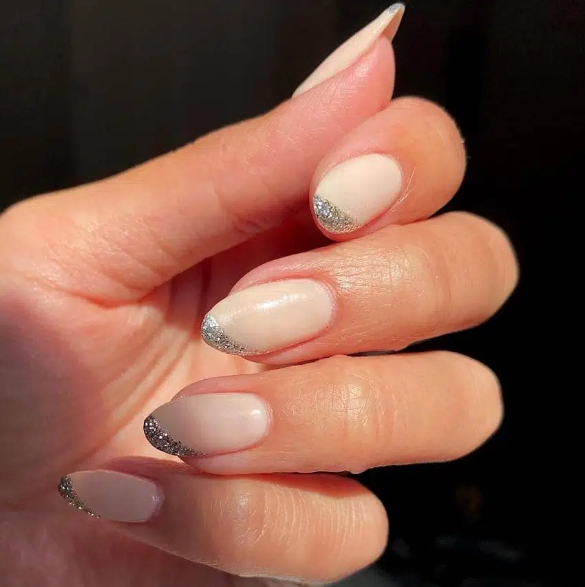 french manicure inverno 2022-2023-