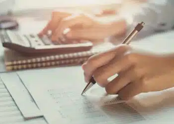 Pensioni news donne. Nella manovra 2023 resta tutto com’è