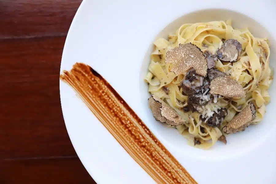 tagliatelle con tartufo nero