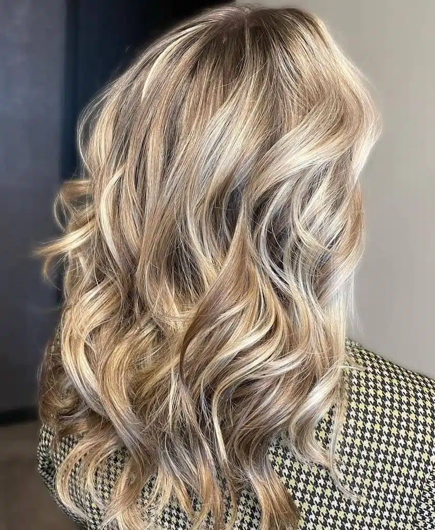 capelli biondi 2023
