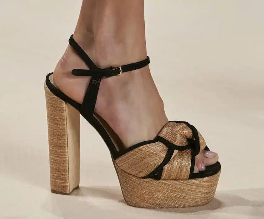 Elisabetta Franchi sandali estate 2023