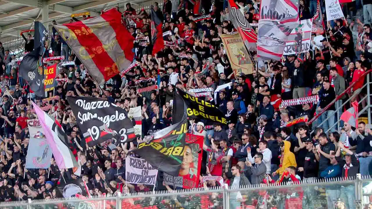 Cremonese v Fiorentina