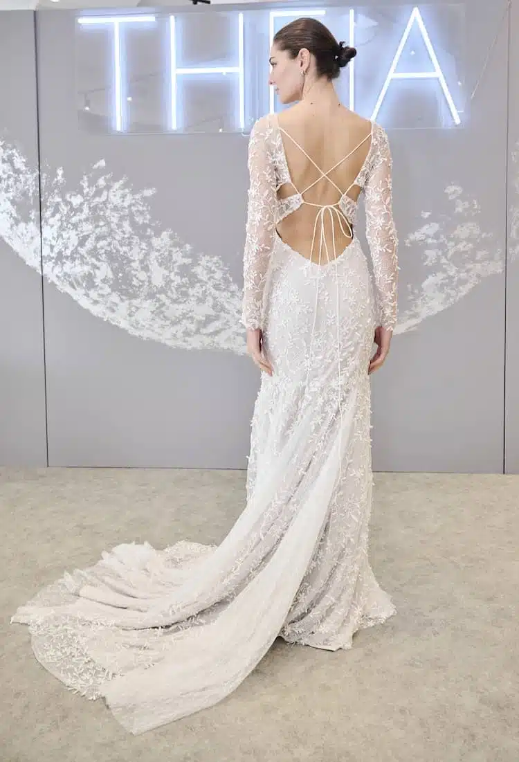 Theia abito sposa 2024 manica scollatura