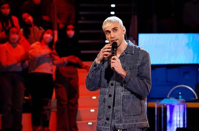 Mr.Rain, Sangiovanni il duetto tormentone. Significato