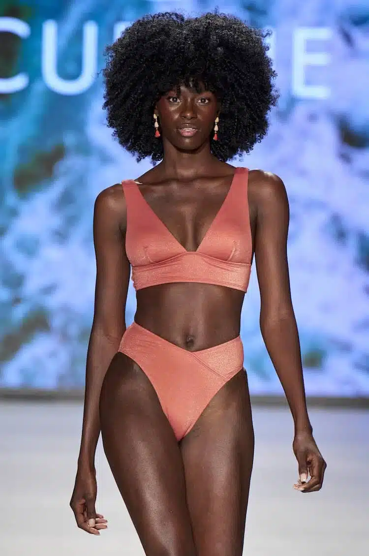 bikini vita alta estate 2023