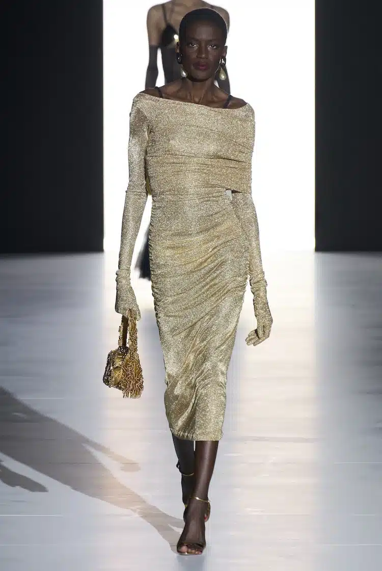 Dolce e Gabbana abito oro inverno 2023