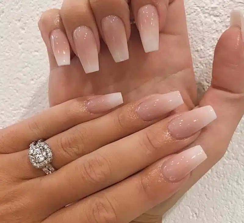 frenchmanicure ombre 2024