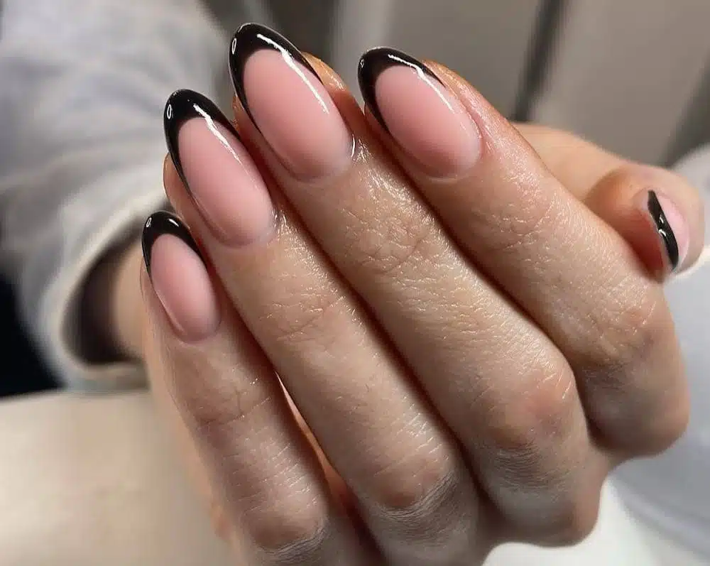 unghie french rosa nere