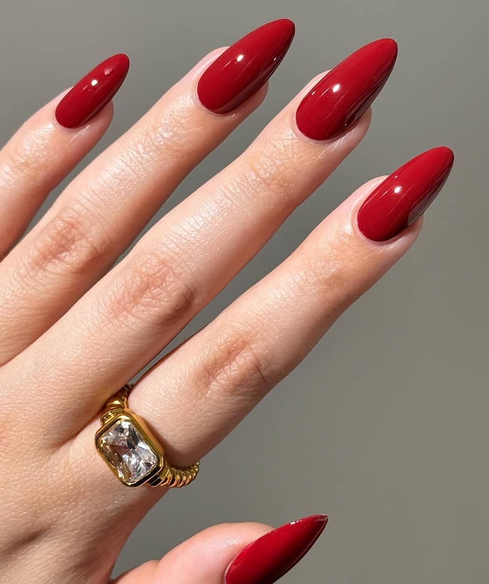 unghie gel rosse 2025 